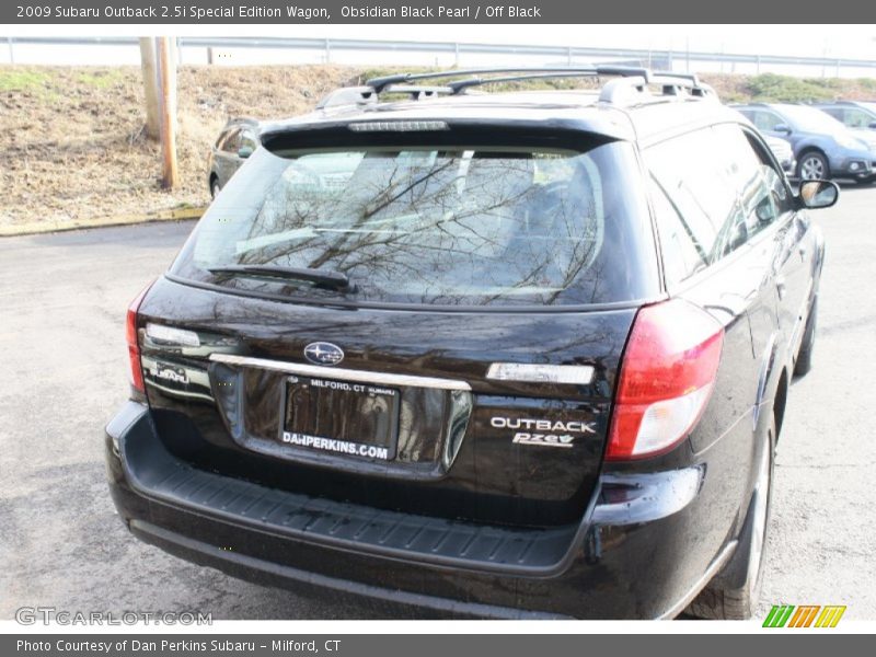 Obsidian Black Pearl / Off Black 2009 Subaru Outback 2.5i Special Edition Wagon