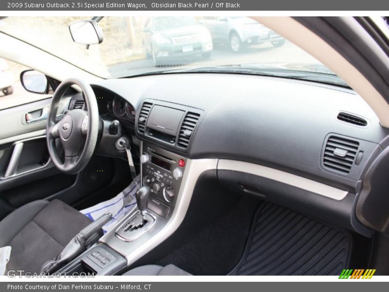 Obsidian Black Pearl / Off Black 2009 Subaru Outback 2.5i Special Edition Wagon