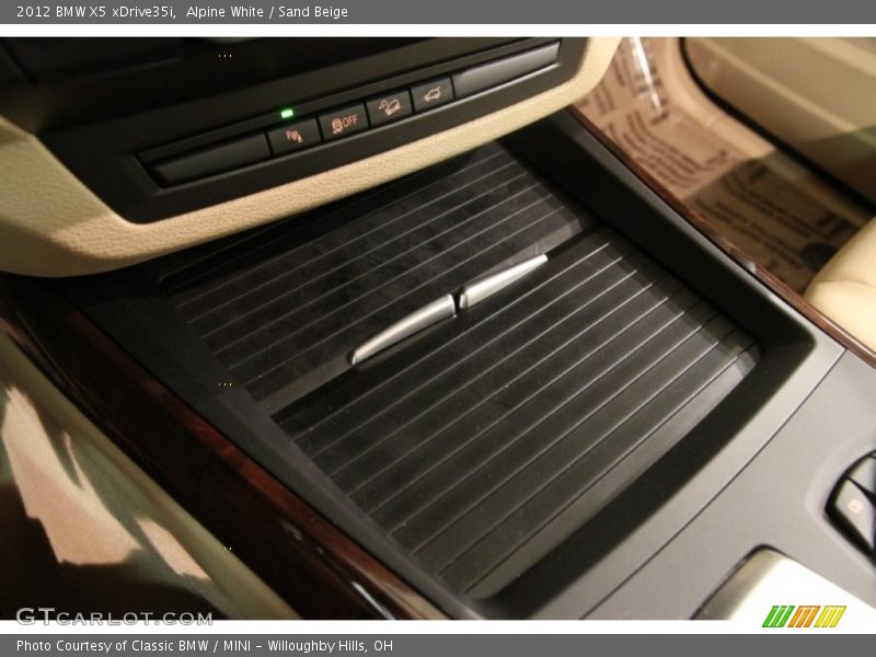 Alpine White / Sand Beige 2012 BMW X5 xDrive35i