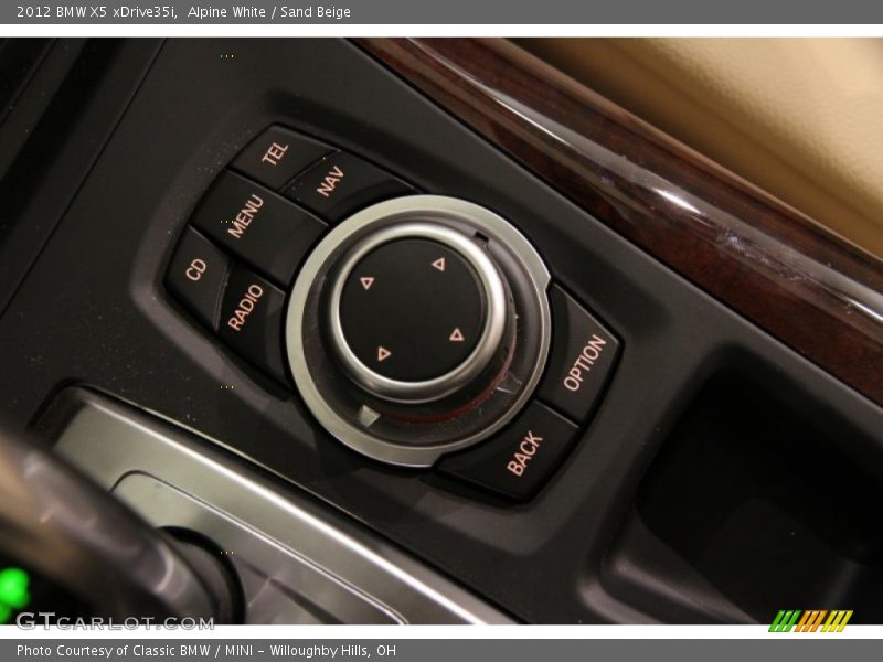 Alpine White / Sand Beige 2012 BMW X5 xDrive35i