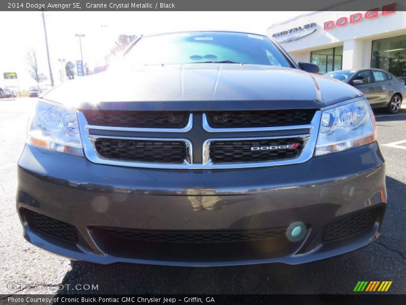 Granite Crystal Metallic / Black 2014 Dodge Avenger SE