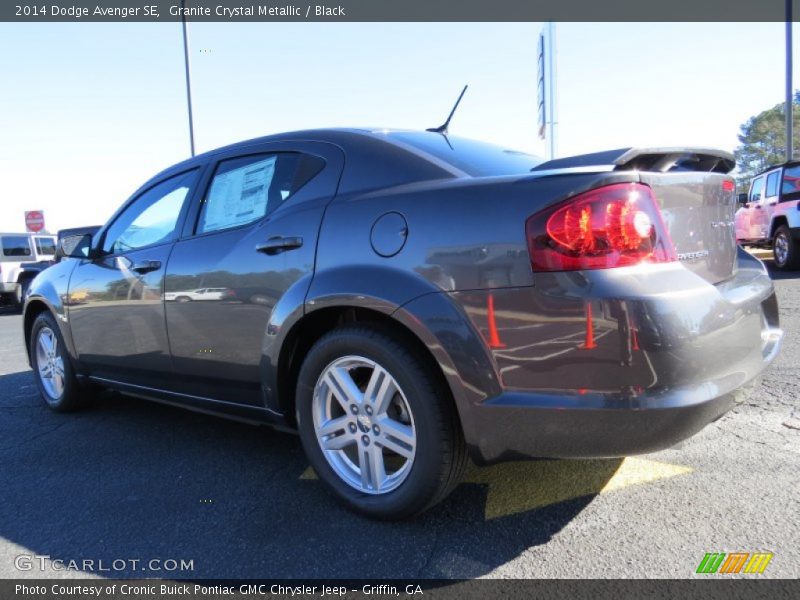 Granite Crystal Metallic / Black 2014 Dodge Avenger SE
