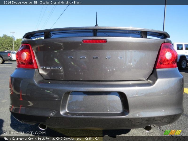 Granite Crystal Metallic / Black 2014 Dodge Avenger SE