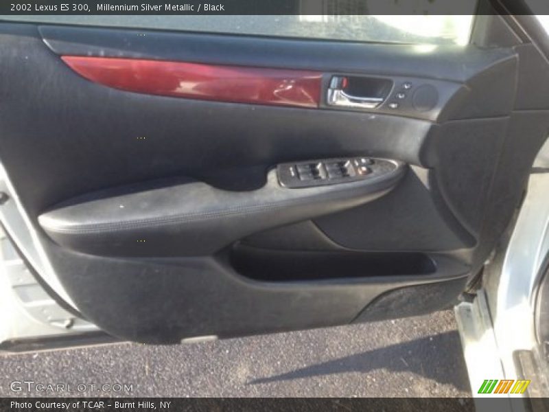 Millennium Silver Metallic / Black 2002 Lexus ES 300