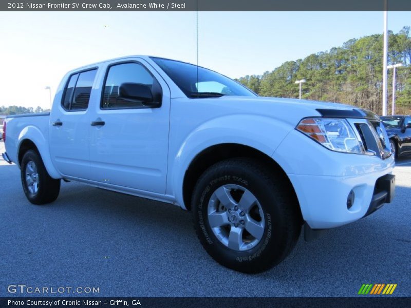 Avalanche White / Steel 2012 Nissan Frontier SV Crew Cab