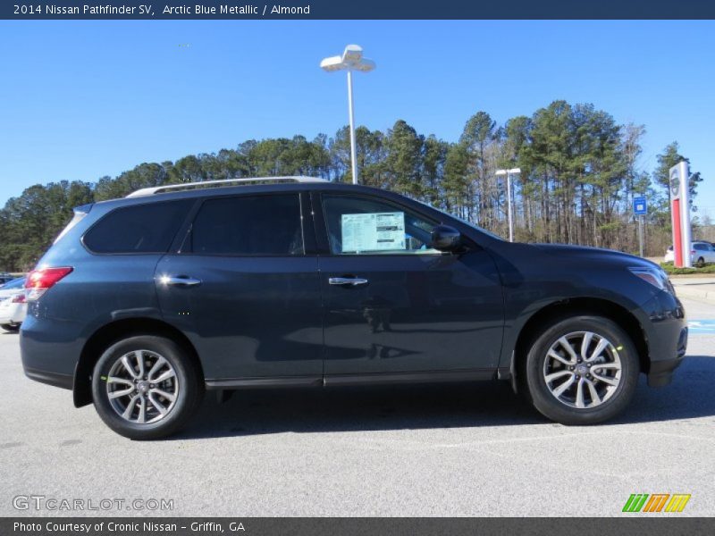 Arctic Blue Metallic / Almond 2014 Nissan Pathfinder SV