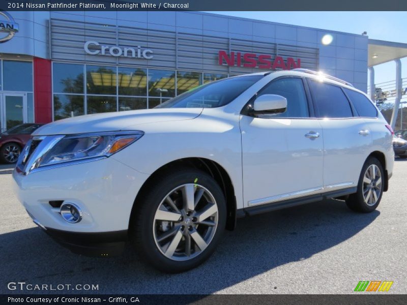 Moonlight White / Charcoal 2014 Nissan Pathfinder Platinum