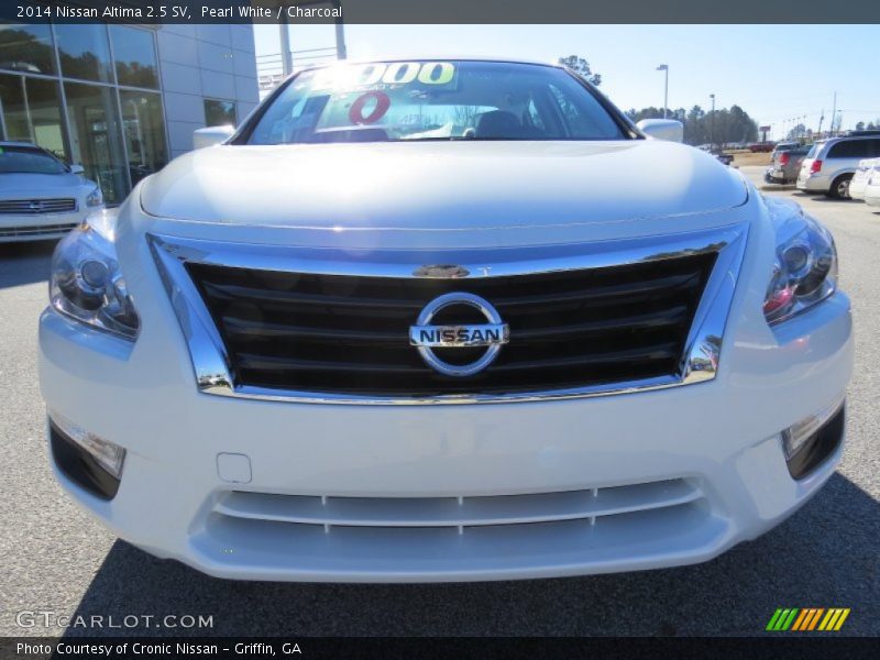 Pearl White / Charcoal 2014 Nissan Altima 2.5 SV