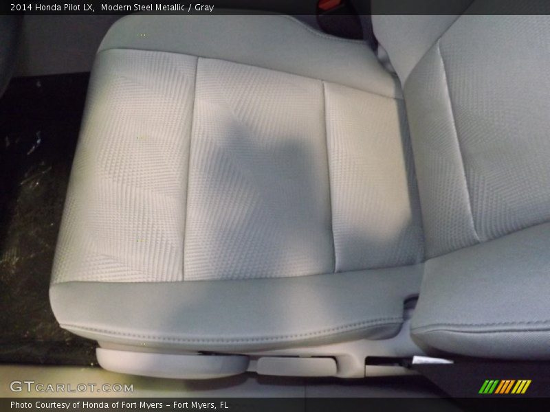 Modern Steel Metallic / Gray 2014 Honda Pilot LX