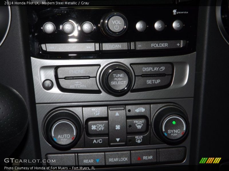 Modern Steel Metallic / Gray 2014 Honda Pilot LX