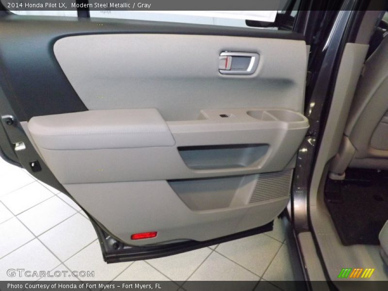 Modern Steel Metallic / Gray 2014 Honda Pilot LX