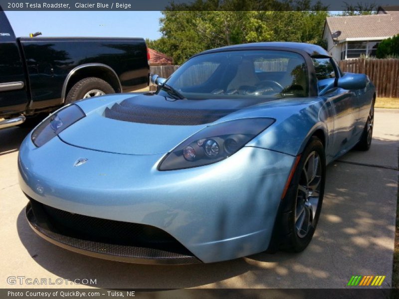 Front 3/4 View of 2008 Roadster 