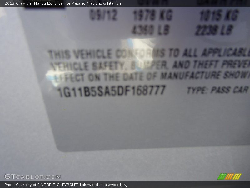 Silver Ice Metallic / Jet Black/Titanium 2013 Chevrolet Malibu LS
