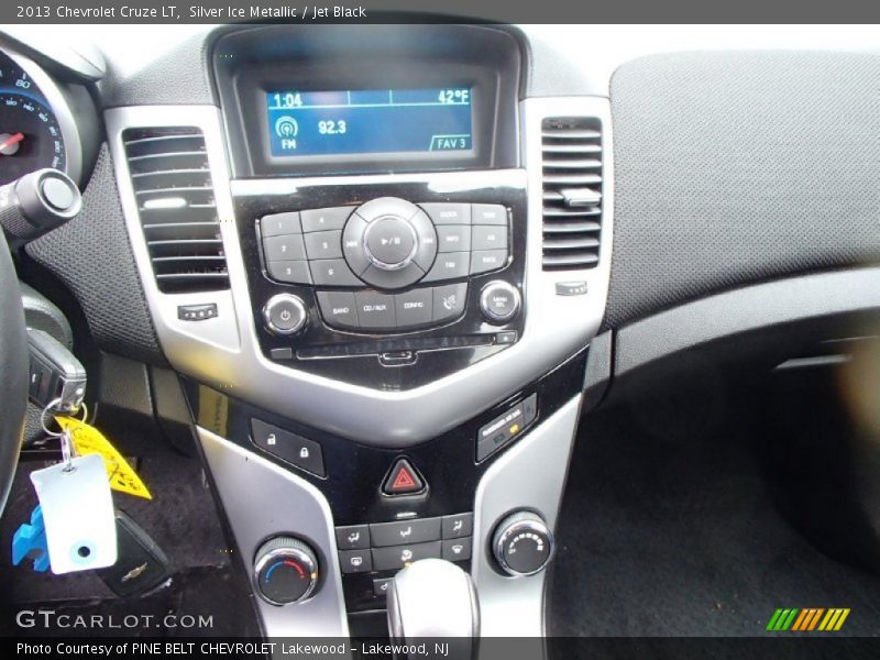 Silver Ice Metallic / Jet Black 2013 Chevrolet Cruze LT