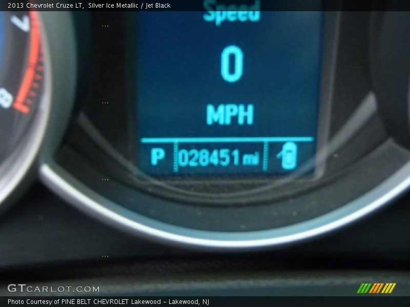 Silver Ice Metallic / Jet Black 2013 Chevrolet Cruze LT