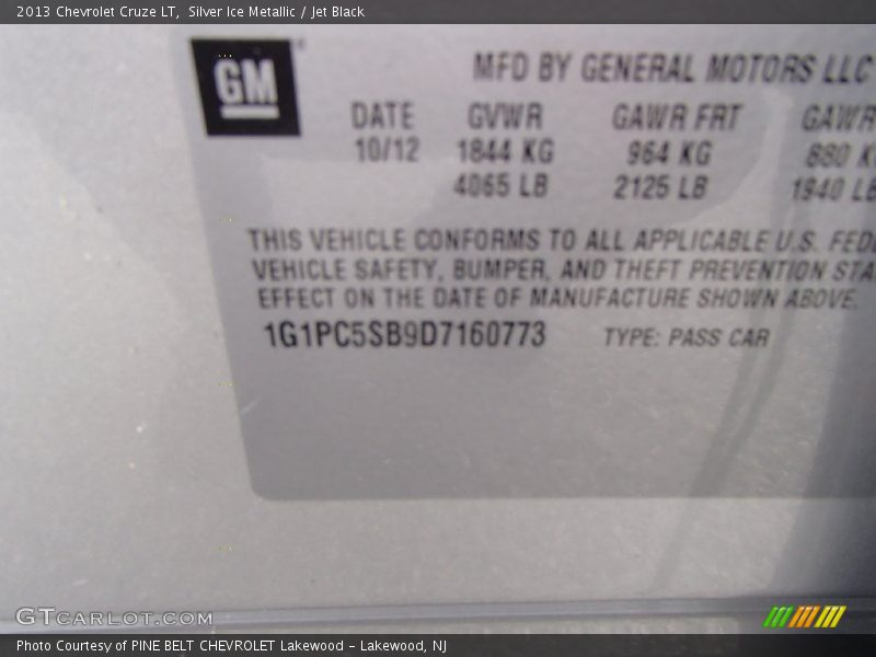 Silver Ice Metallic / Jet Black 2013 Chevrolet Cruze LT