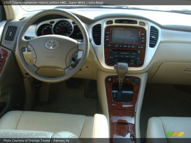 Super White / Ivory Beige 2006 Toyota Highlander Hybrid Limited 4WD