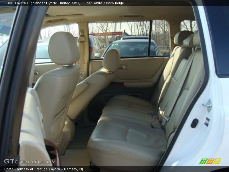 Super White / Ivory Beige 2006 Toyota Highlander Hybrid Limited 4WD