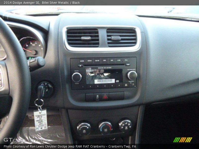 Billet Silver Metallic / Black 2014 Dodge Avenger SE