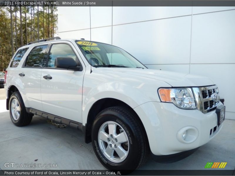 Front 3/4 View of 2011 Escape XLT V6 4WD