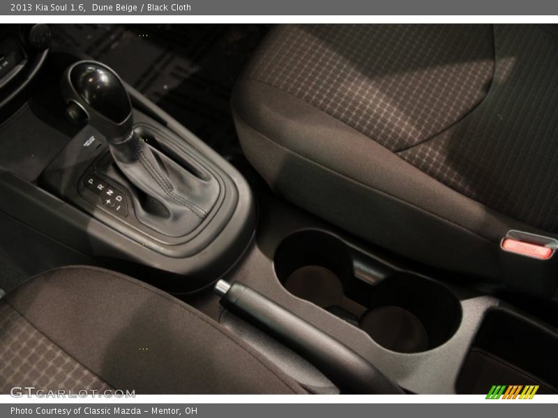 Dune Beige / Black Cloth 2013 Kia Soul 1.6