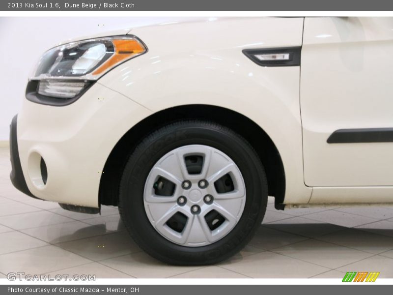 Dune Beige / Black Cloth 2013 Kia Soul 1.6