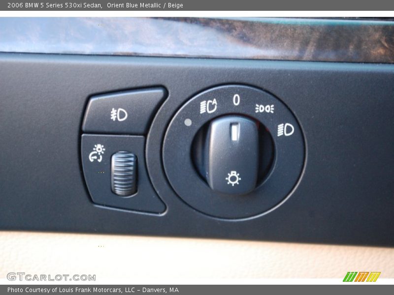 Controls of 2006 5 Series 530xi Sedan