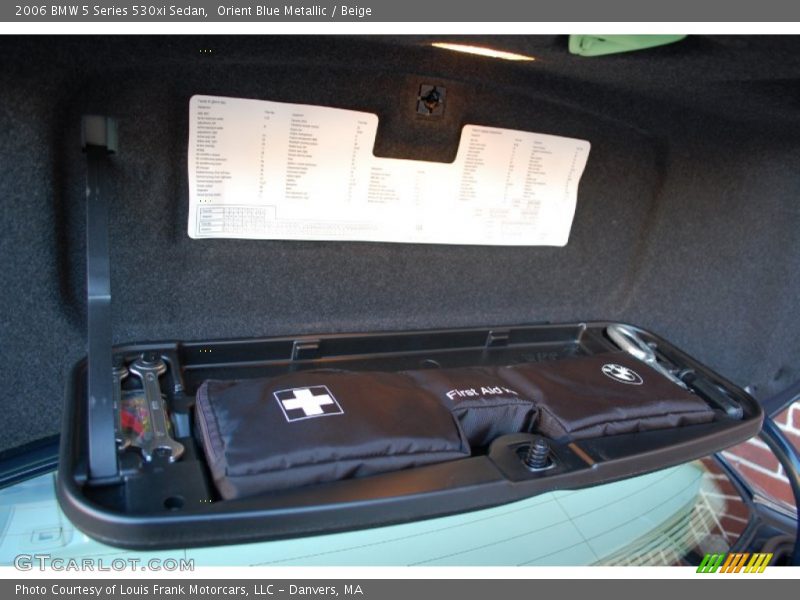 Tool Kit of 2006 5 Series 530xi Sedan