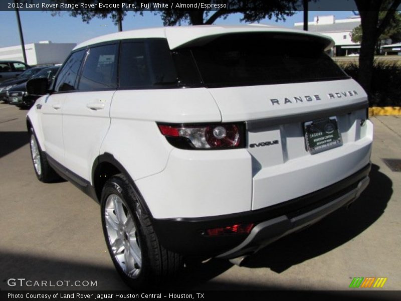 Fuji White / Almond/Espresso 2012 Land Rover Range Rover Evoque Pure