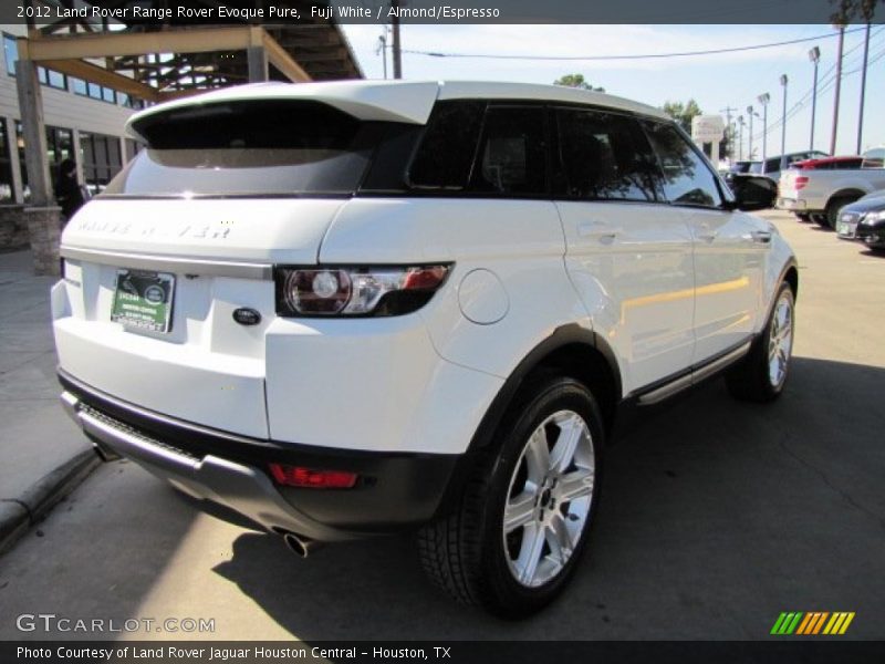 Fuji White / Almond/Espresso 2012 Land Rover Range Rover Evoque Pure