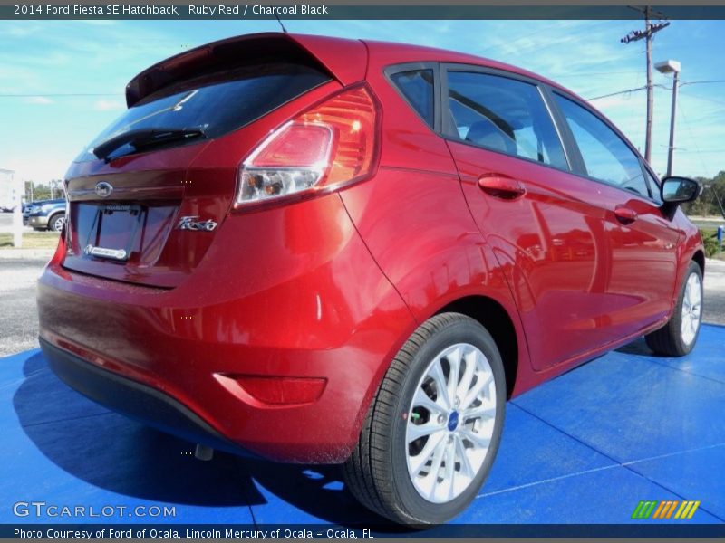 Ruby Red / Charcoal Black 2014 Ford Fiesta SE Hatchback