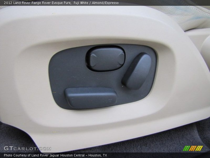 Fuji White / Almond/Espresso 2012 Land Rover Range Rover Evoque Pure