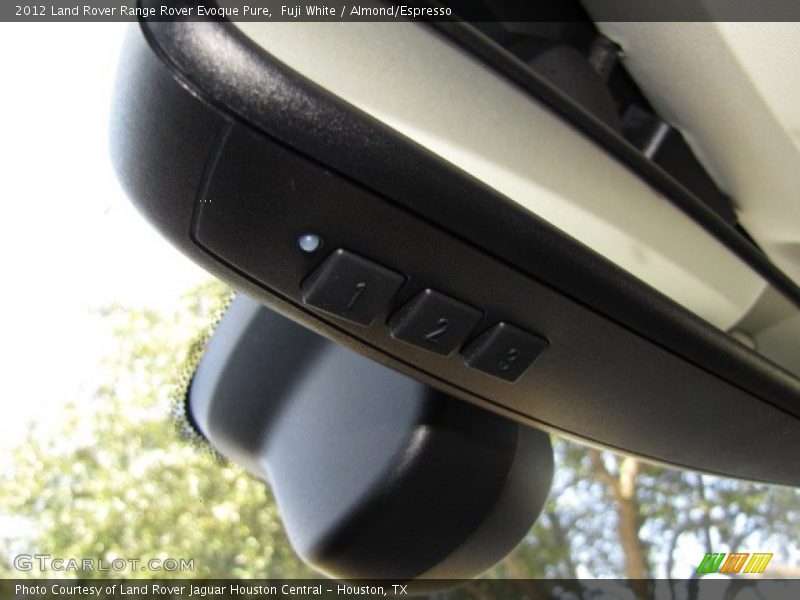 Fuji White / Almond/Espresso 2012 Land Rover Range Rover Evoque Pure