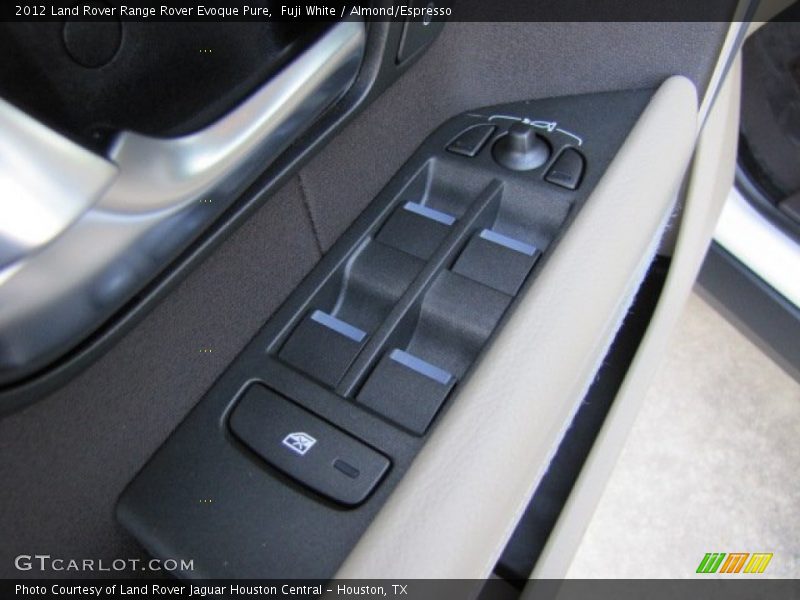Fuji White / Almond/Espresso 2012 Land Rover Range Rover Evoque Pure