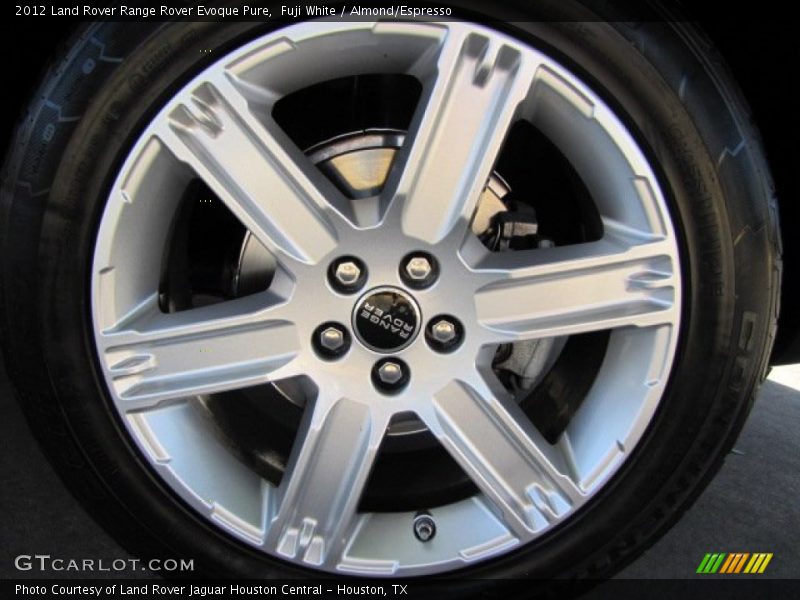 Fuji White / Almond/Espresso 2012 Land Rover Range Rover Evoque Pure