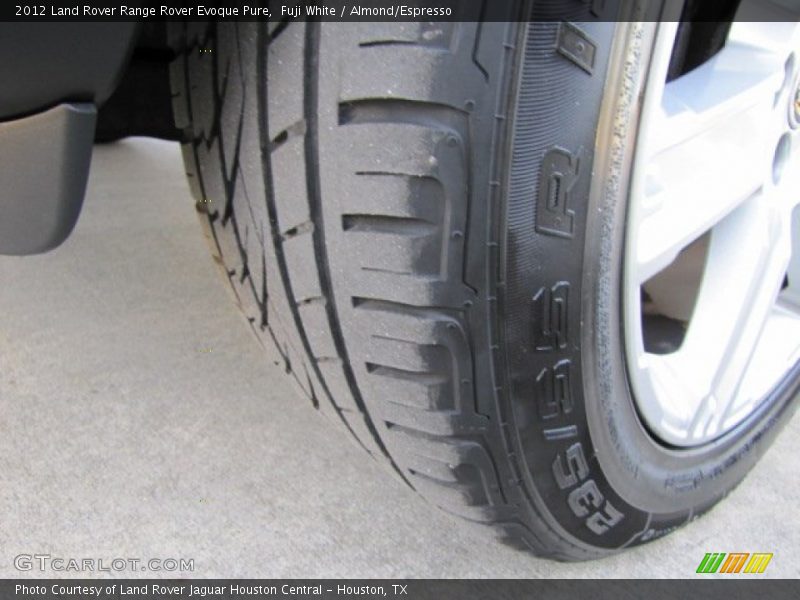 Fuji White / Almond/Espresso 2012 Land Rover Range Rover Evoque Pure