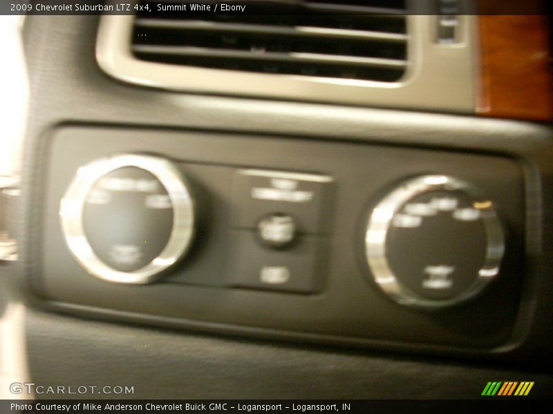 Summit White / Ebony 2009 Chevrolet Suburban LTZ 4x4