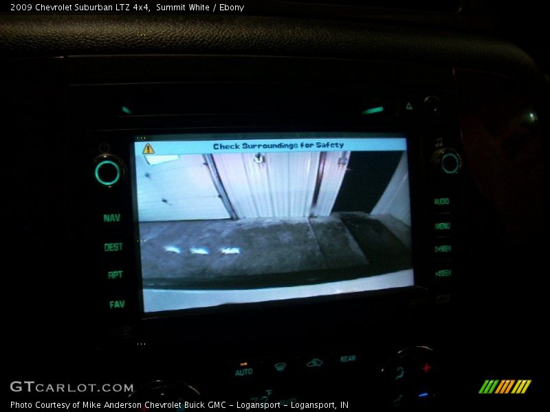 Summit White / Ebony 2009 Chevrolet Suburban LTZ 4x4