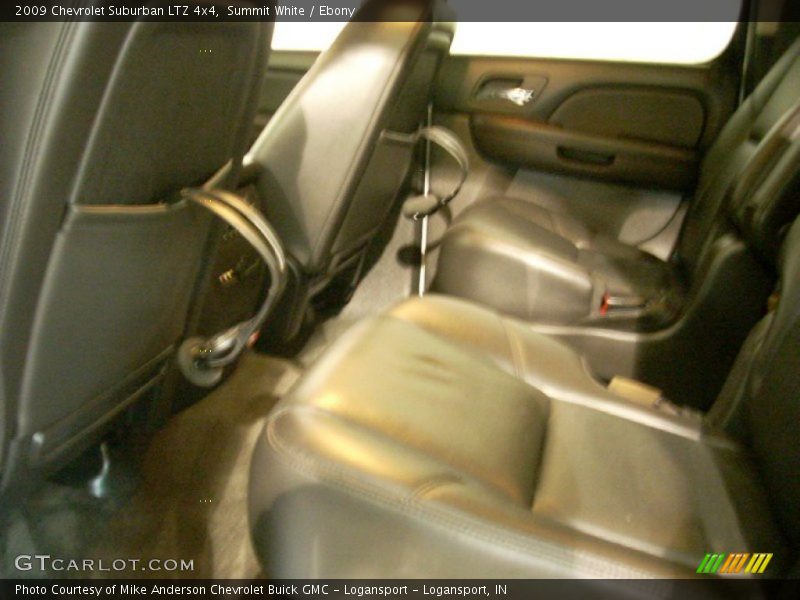 Summit White / Ebony 2009 Chevrolet Suburban LTZ 4x4