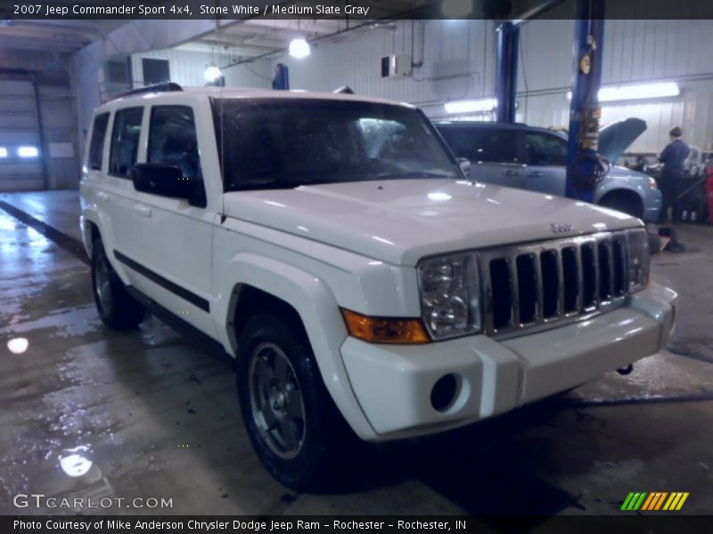 Stone White / Medium Slate Gray 2007 Jeep Commander Sport 4x4