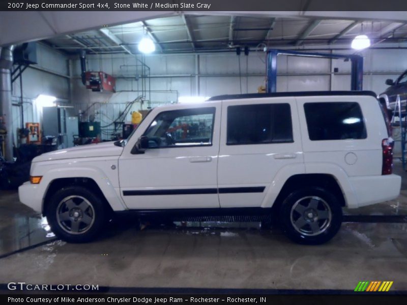 Stone White / Medium Slate Gray 2007 Jeep Commander Sport 4x4