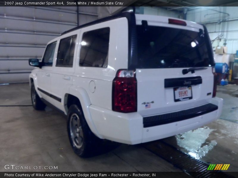 Stone White / Medium Slate Gray 2007 Jeep Commander Sport 4x4