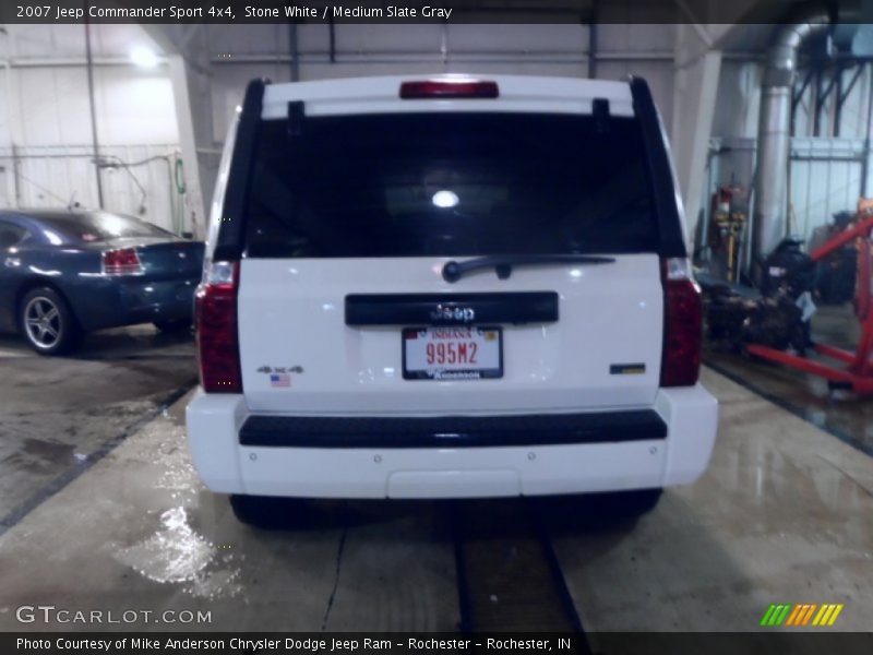 Stone White / Medium Slate Gray 2007 Jeep Commander Sport 4x4