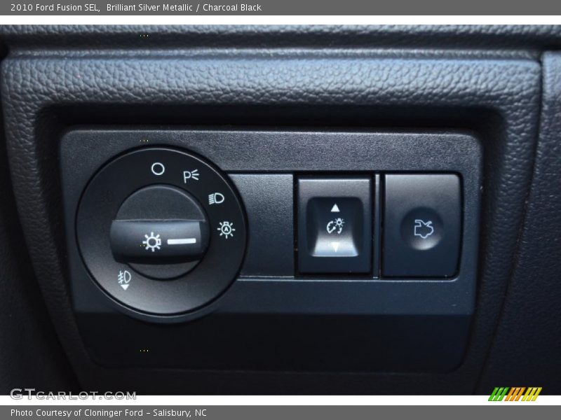 Brilliant Silver Metallic / Charcoal Black 2010 Ford Fusion SEL