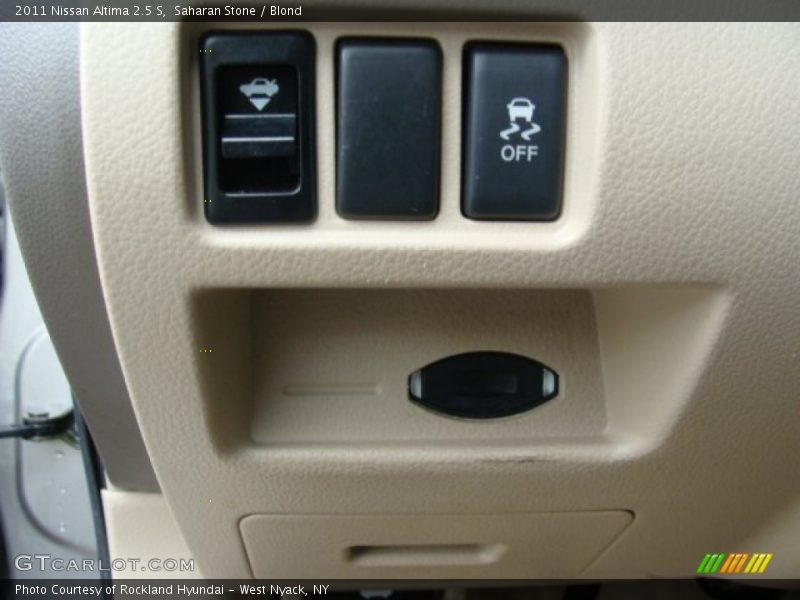 Saharan Stone / Blond 2011 Nissan Altima 2.5 S