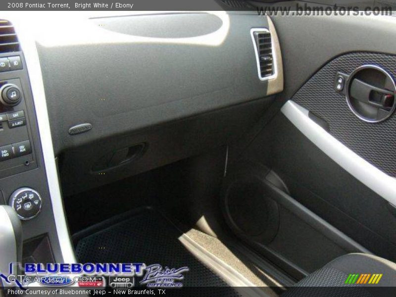 Bright White / Ebony 2008 Pontiac Torrent