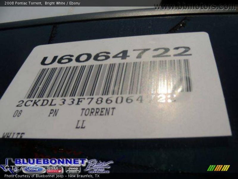 Bright White / Ebony 2008 Pontiac Torrent