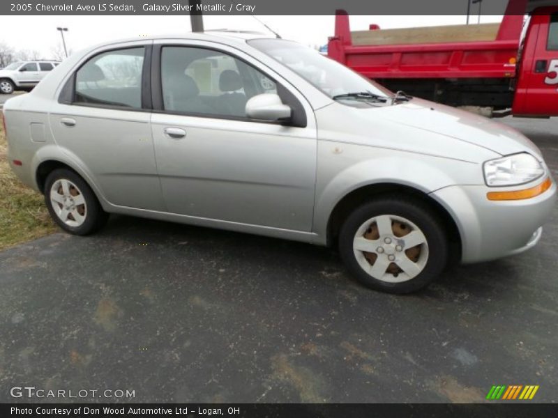 Galaxy Silver Metallic / Gray 2005 Chevrolet Aveo LS Sedan