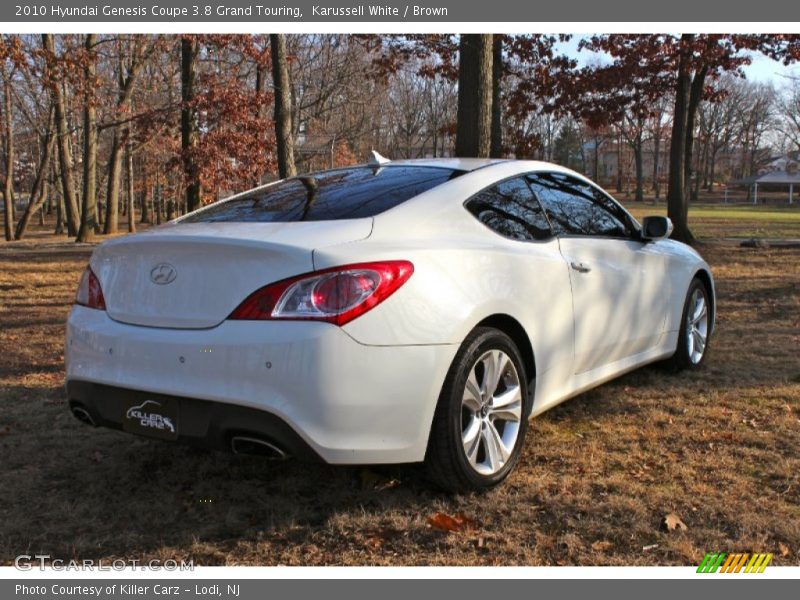 Karussell White / Brown 2010 Hyundai Genesis Coupe 3.8 Grand Touring