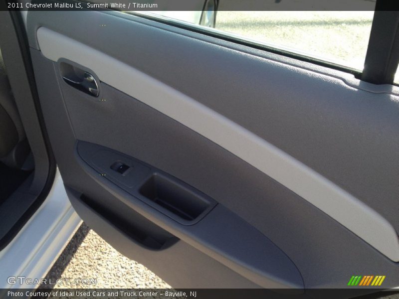 Summit White / Titanium 2011 Chevrolet Malibu LS
